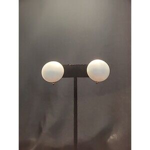 Vintage Womens Clip On Earrings White Round Gold Tone Jewelry Costume